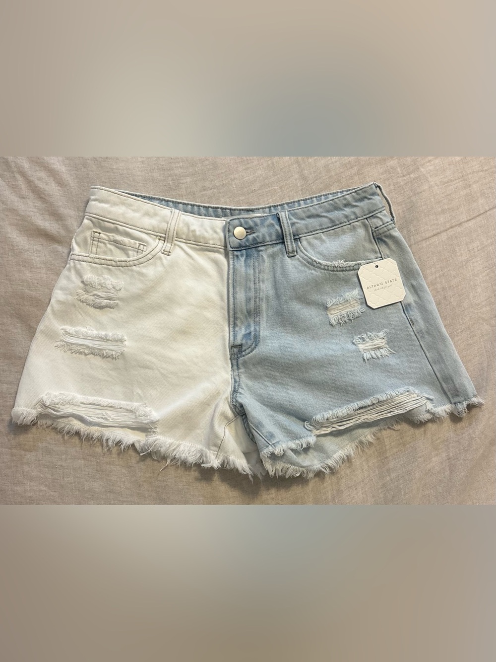 NWT Altar'd State Two Tone Block Distressed Denim Cutoff Shorts Blue White M